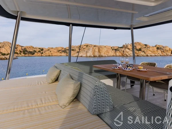 Lagoon 55 - Yacht Charter Sailica