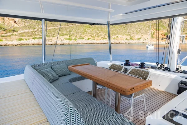 Lagoon 55 - Yacht Charter Sailica