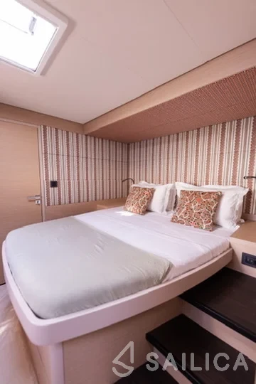 Lagoon 55 - Yacht Charter Sailica