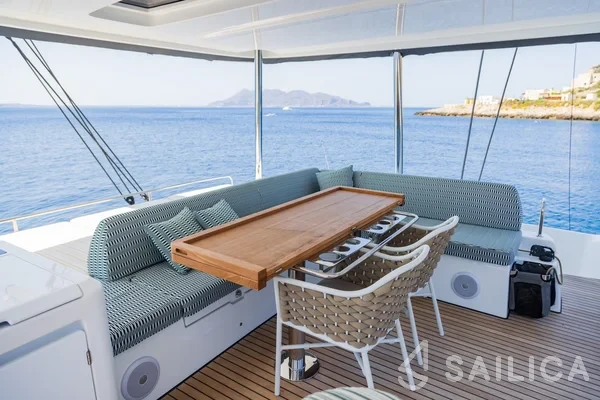 Lagoon 55 - Yacht Charter Sailica