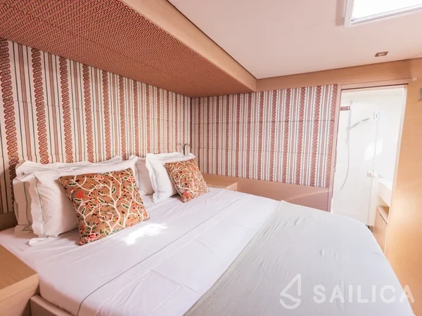 Lagoon 55 - Yacht Charter Sailica