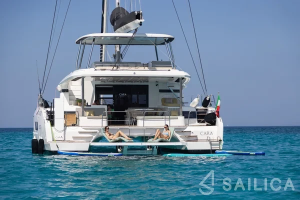 Lagoon 55 - Yacht Charter Sailica