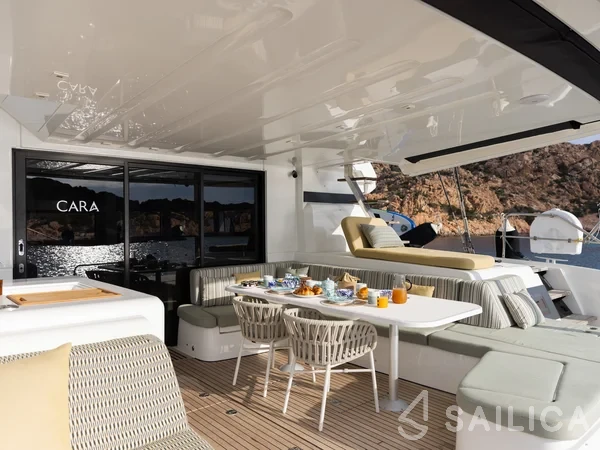 Lagoon 55 - Yacht Charter Sailica