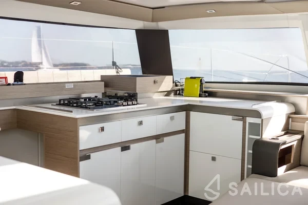 Elba 45 - Yacht Charter Sailica