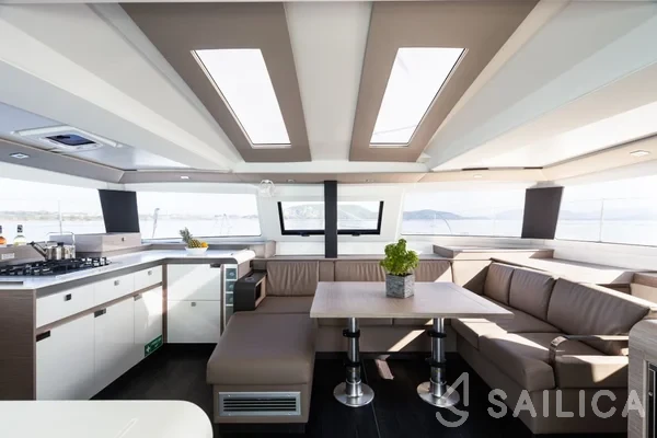 Elba 45 - Yacht Charter Sailica