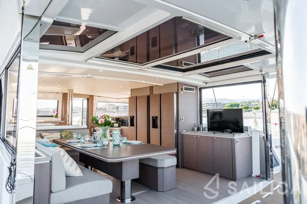 Bali 5.4. - Yacht Charter Sailica