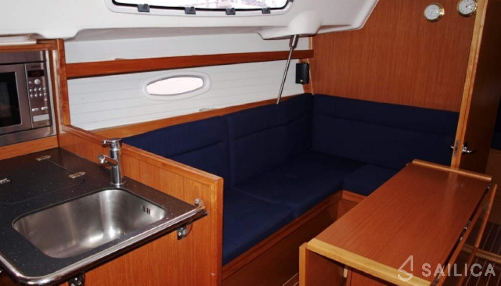 Bavaria 35 Cruiser - Yacht Charter Sailica