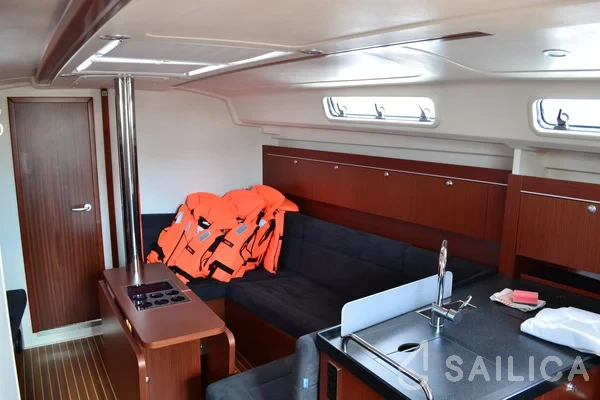 Hanse 415 - Yacht Charter Sailica