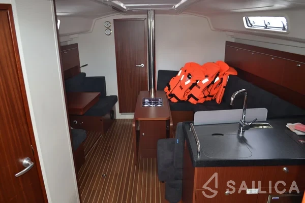 Hanse 415 - Yacht Charter Sailica