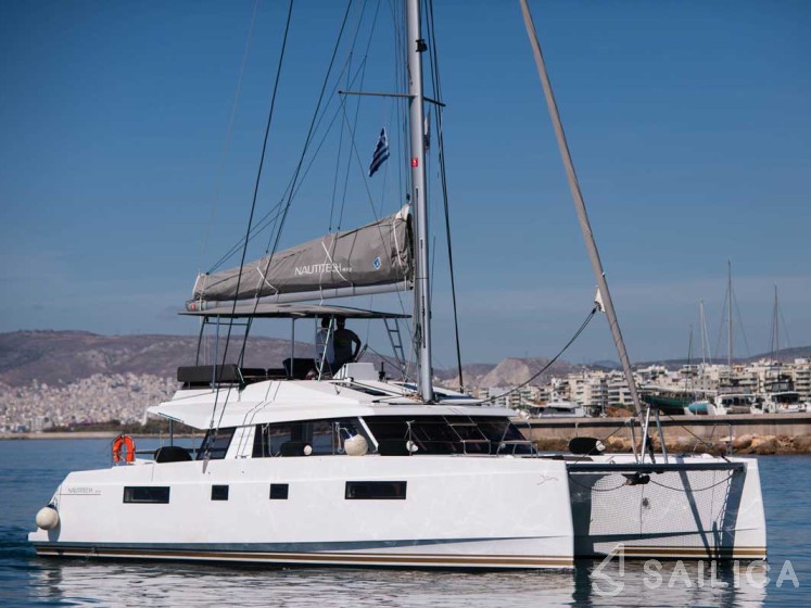 Nautitech 46 Fly - Yacht Charter Sailica