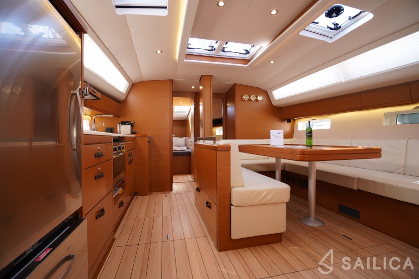 Jeanneau 54 - Yacht Charter Sailica