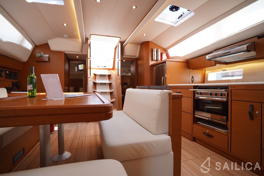 Jeanneau 54 - Yacht Charter Sailica