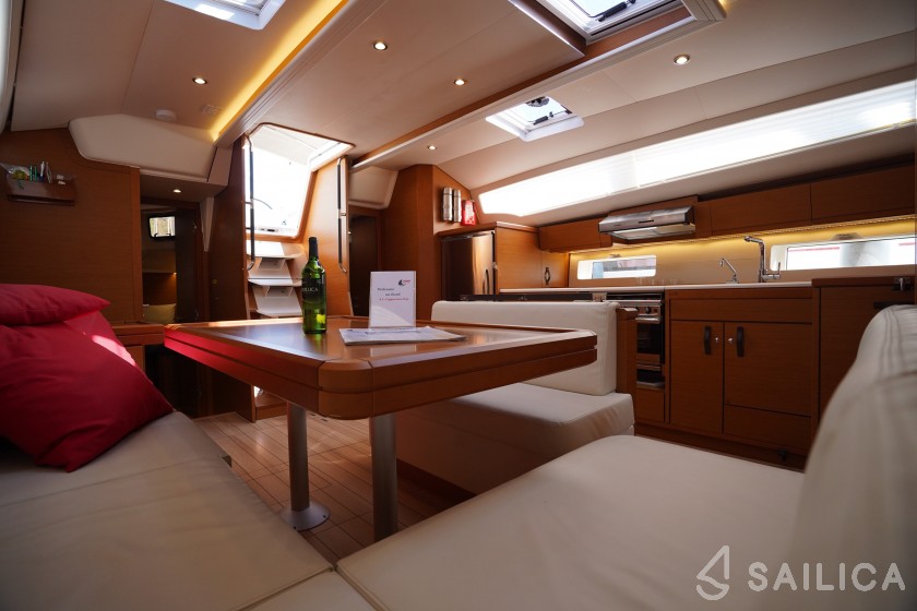 Jeanneau 54 - Yacht Charter Sailica