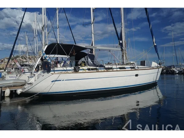 Bavaria 42 - Yacht Charter Sailica