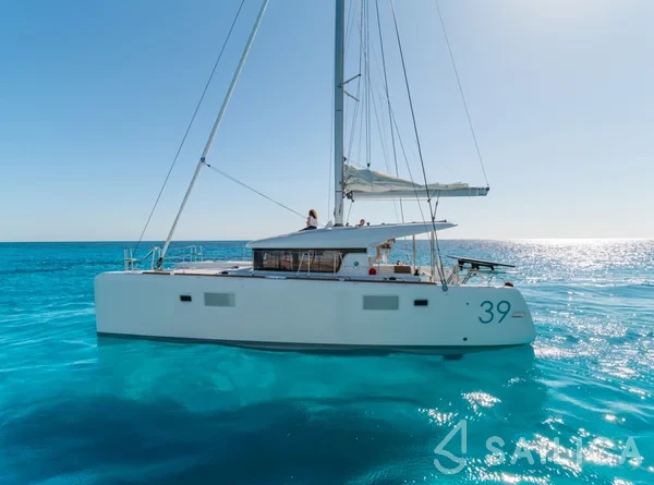 Lagoon 39 - Yacht Charter Sailica
