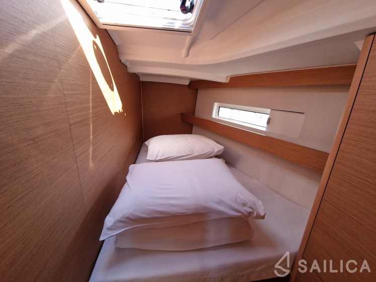 Sun Odyssey 440 - Yacht Charter Sailica