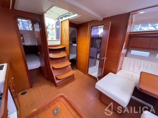Dufour 410 GL - Yacht Charter Sailica