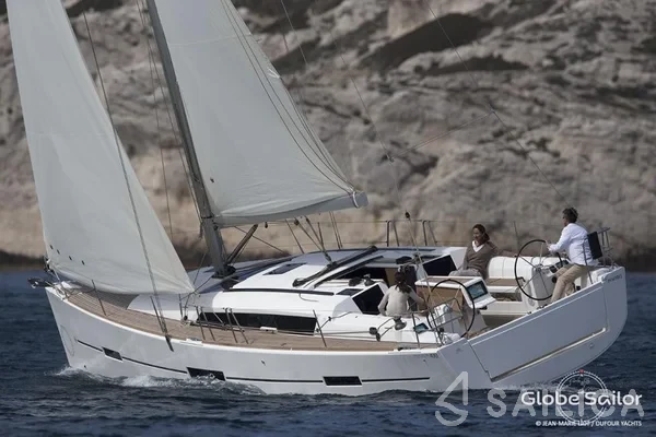 Dufour 410 GL - Yacht Charter Sailica