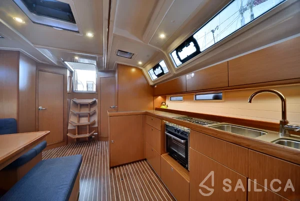 Bavaria 46 Cruiser - Yacht Charter Sailica
