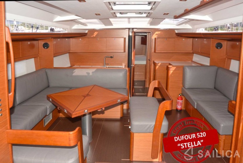 Dufour 520 GL - Yacht Charter Sailica