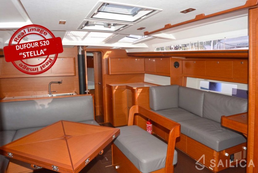 Dufour 520 GL - Yacht Charter Sailica