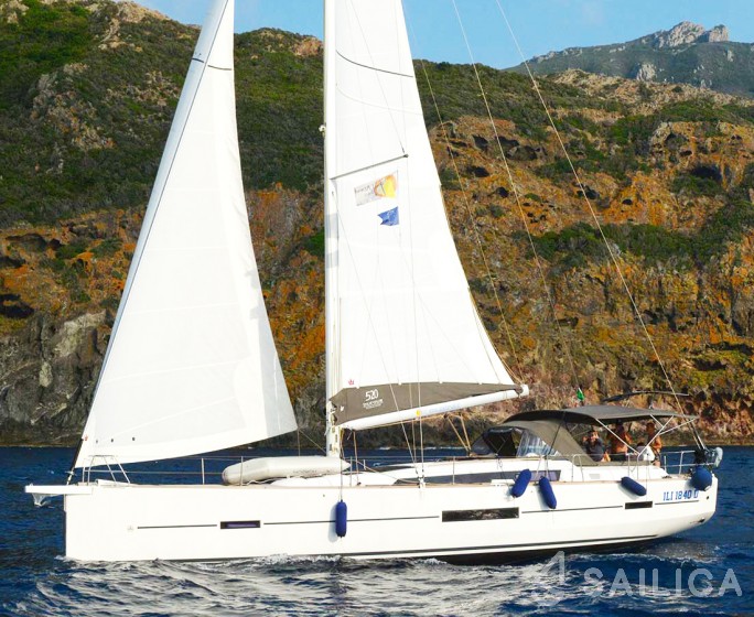 Dufour 520 GL - Yacht Charter Sailica