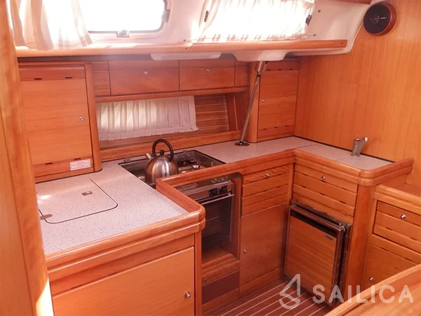 Bavaria 46 Cruiser - Yacht Charter Sailica
