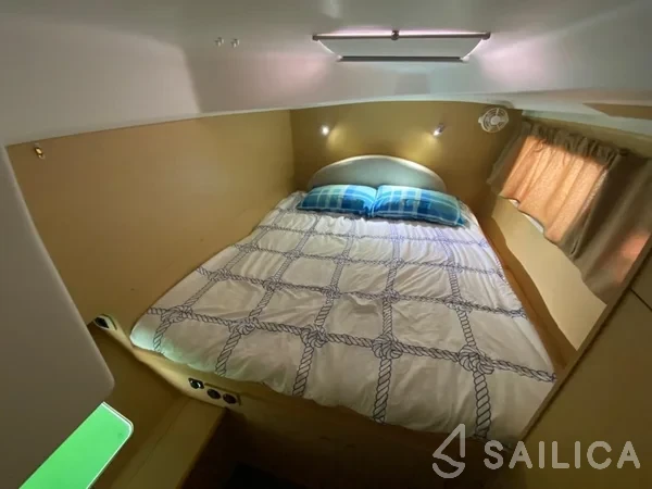 Lagoon 380 - Yacht Charter Sailica