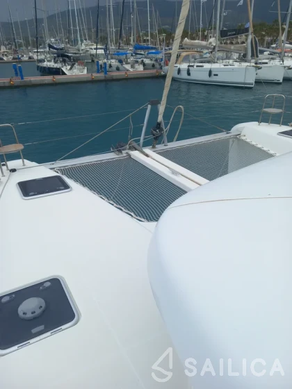 Lagoon 42 - Yacht Charter Sailica