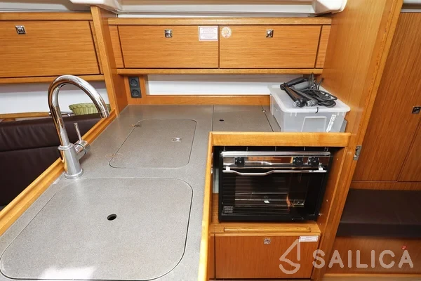 Bavaria 34 Cruiser - Yacht Charter Sailica