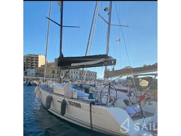 First 50 - Yacht Charter Sailica