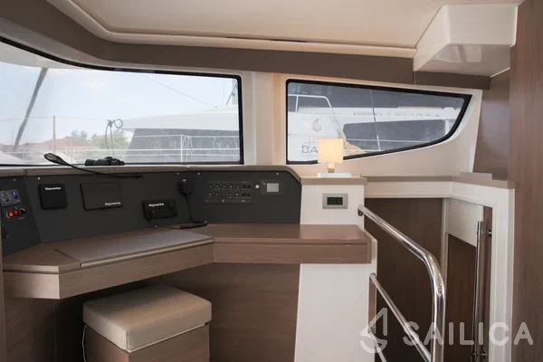 Bali 4.6 - Yacht Charter Sailica