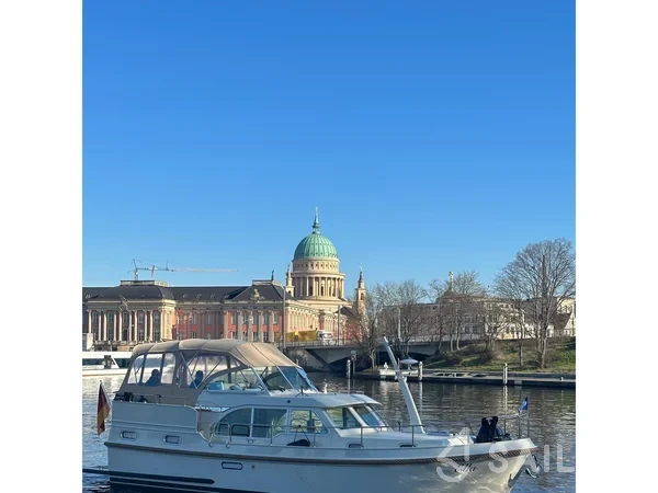 Grand Sturdy 35.0 AC - Yacht Charter Sailica