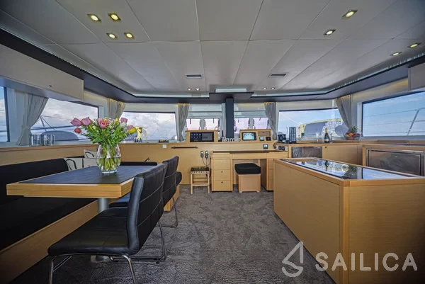Lagoon 560 S2 - Yacht Charter Sailica