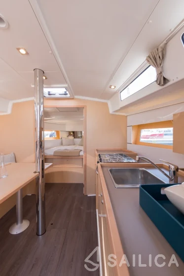 Hanse 418 - Yacht Charter Sailica