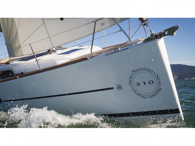 Dufour 310 GL - Yacht Charter Sailica