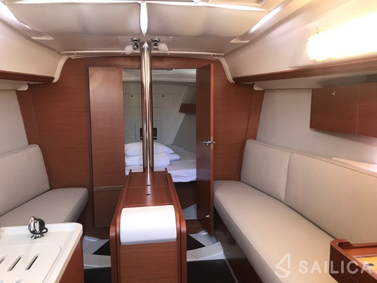 Dufour 310 GL - Yacht Charter Sailica