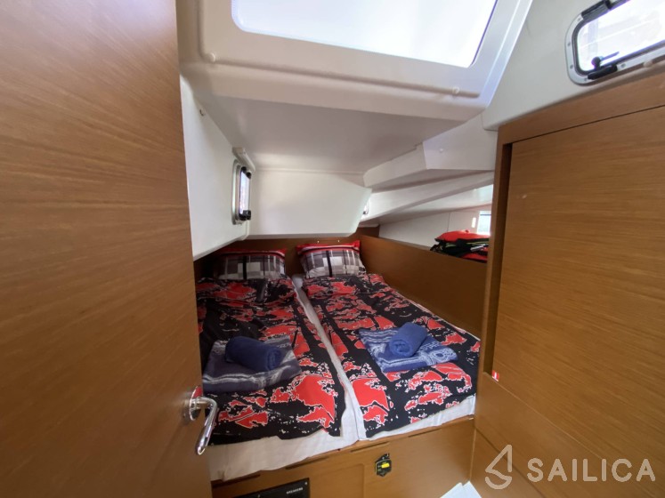 Sun Odyssey 490 - Yacht Charter Sailica