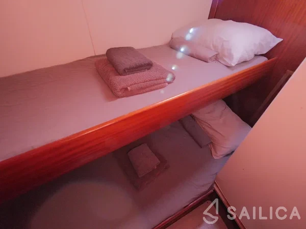 Bavaria 44 - Yacht Charter Sailica