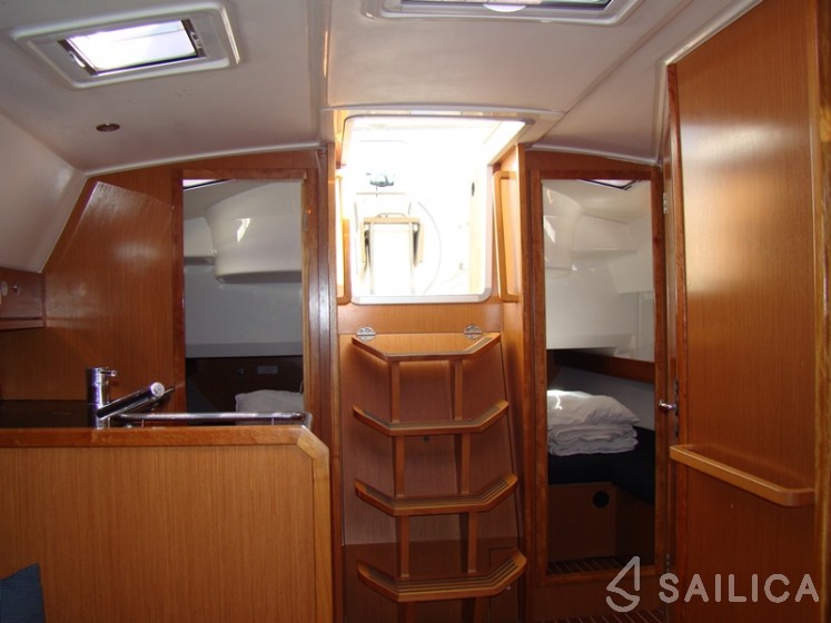 Bavaria 36 Cruiser - Yacht Charter Sailica