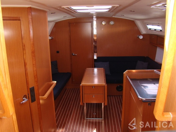 Bavaria 36 Cruiser - Yacht Charter Sailica