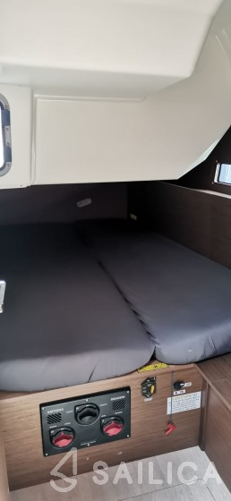 Oceanis 40.1 - Yacht Charter Sailica