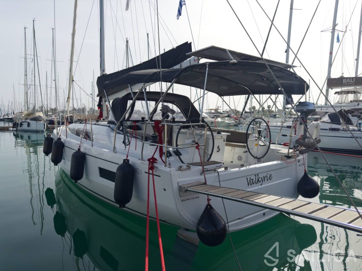 Oceanis 40.1 - Yacht Charter Sailica
