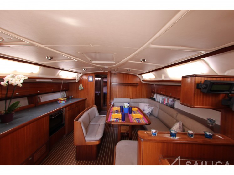 Bavaria 44 - Yacht Charter Sailica
