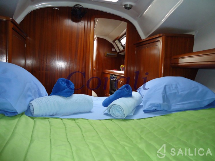 Bavaria 37 - Yacht Charter Sailica