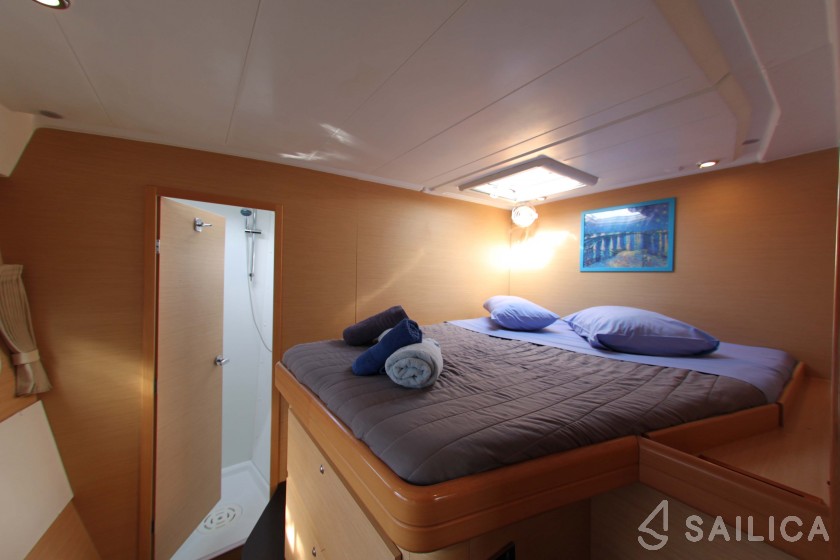 Lagoon 420 - Yacht Charter Sailica