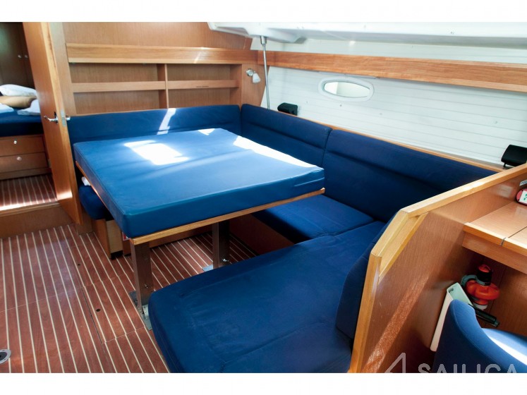 Bavaria 43 Cruiser - Yacht Charter Sailica