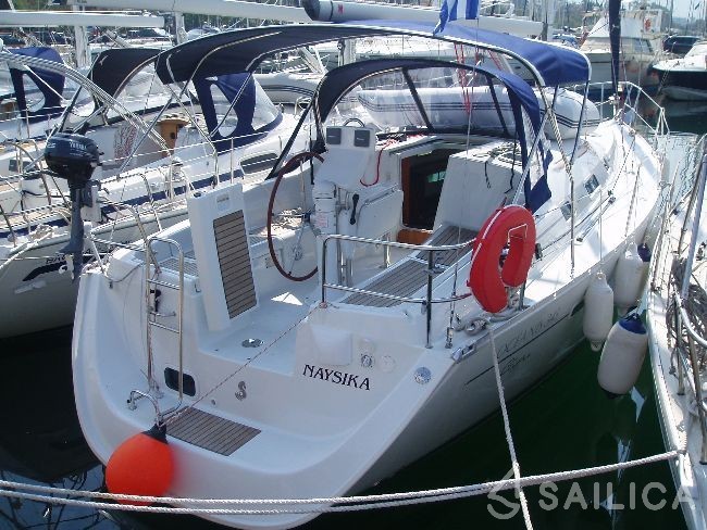 Oceanis 343 - Yacht Charter Sailica