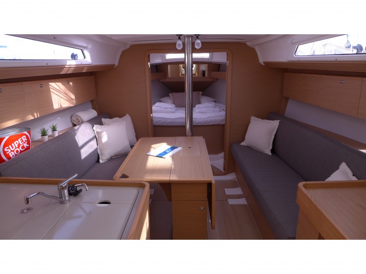 Dufour 360 GL - Yacht Charter Sailica