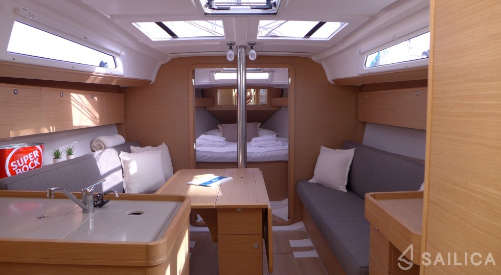 Dufour 360 GL - Yacht Charter Sailica